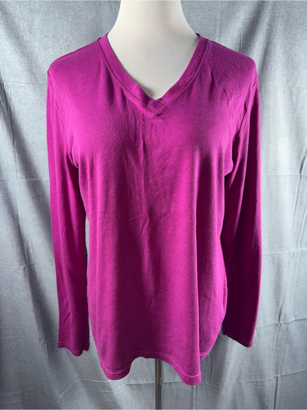 2503-Eddie Bauer Women's Long Sleeve V-Neck Top - Magenta